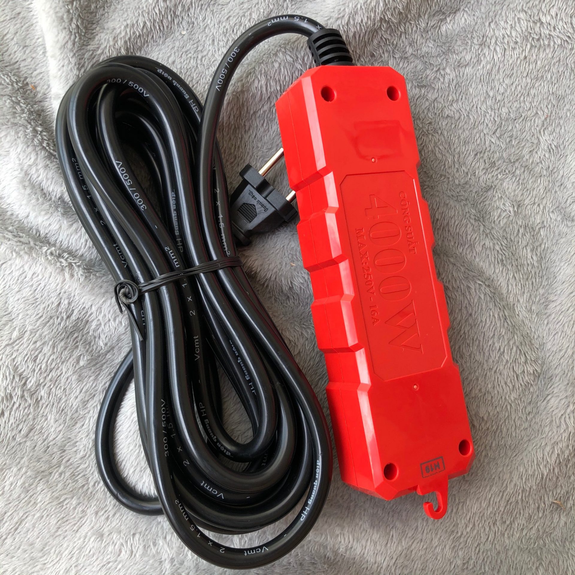 Ổ cắm công suất lớn Điện Quang 62228135ĐQ 3 Ổ cắm Công suất lớn Điện Quang ESKHP 5M RW (3 lỗ, dây dài 5m) (Sao chép)