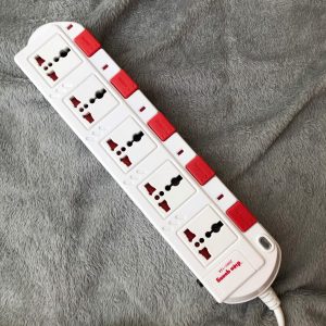 Ổ cắm Điện Quang ESK SM750SL WR (5 lỗ 3 chấu) 8 Ổ Cắm Điện Quang ECO ESK 5ECO 2A (5 lỗ, 2 cổng USB 2.0A, màu trắng đỏ) (Sao chép)