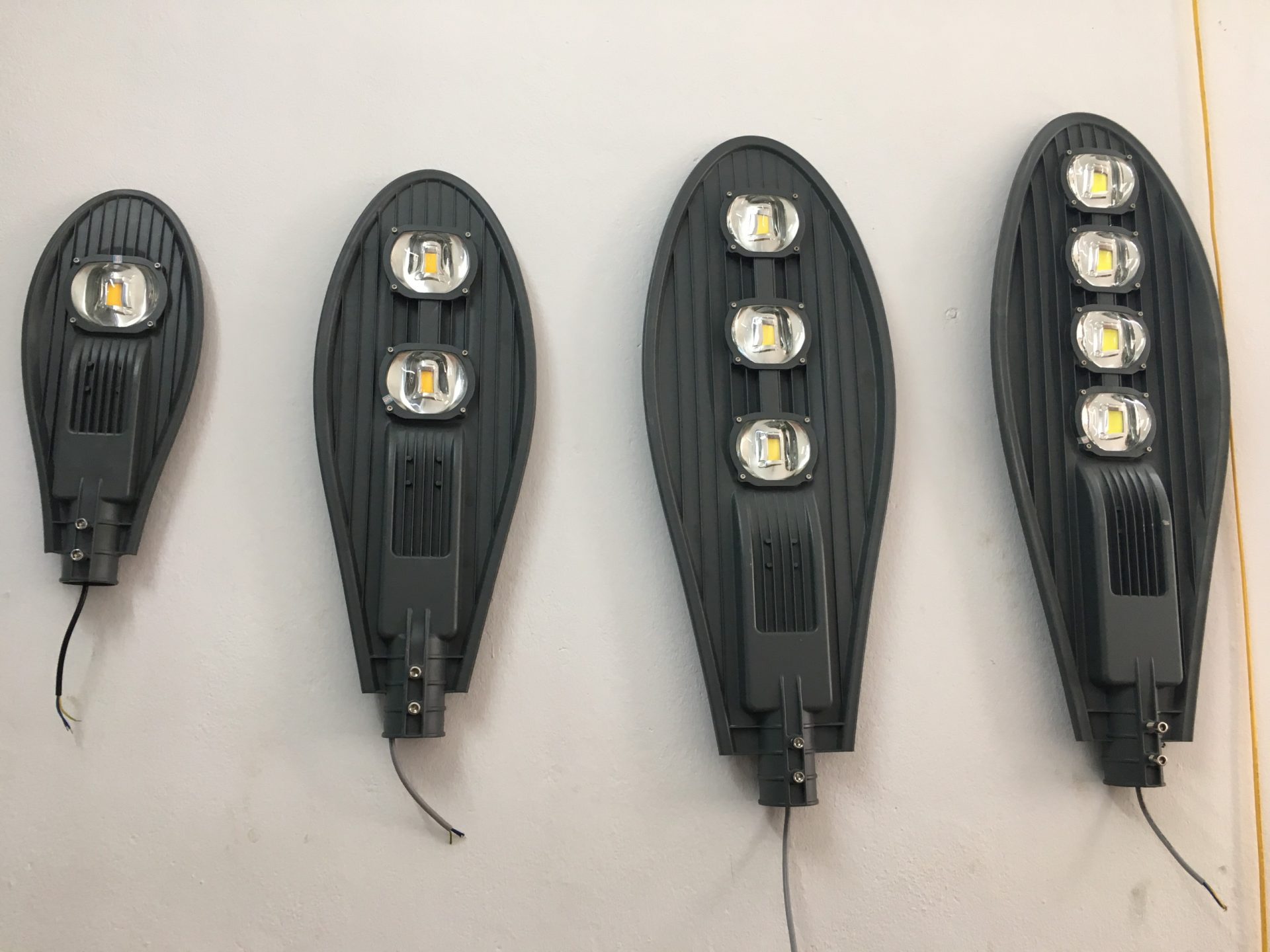 Đèn đường LED 50W hình lá 1 mắt Usan 3 Đèn đường LED hình lá 100W 2 mắt USAN