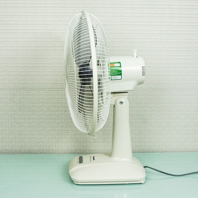 Top 10 quạt bàn công suất lớn đang được quan tâm năm 2022 4 Quạt bàn Panasonic F 400CI
