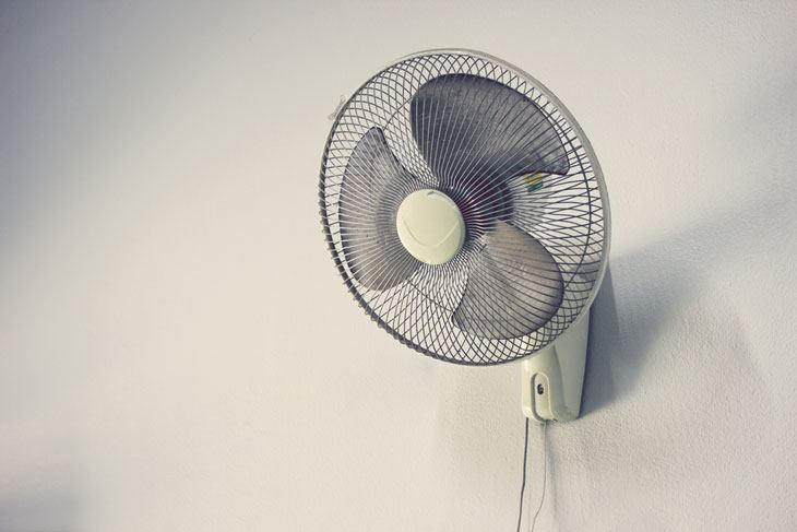 Hướng dẫn 8 bước lắp quạt treo tường chi tiết nhất 2 Xác định vị trí lắp quạt treo tường